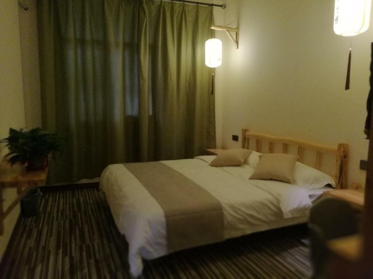 Right Here Hotel Dunhuang Exterior foto